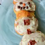 snowman cinnamon rolls
